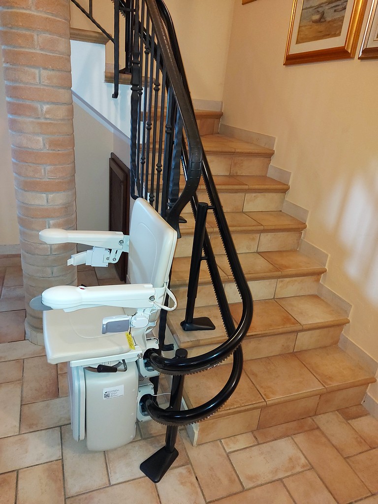 montascale_anziani000012