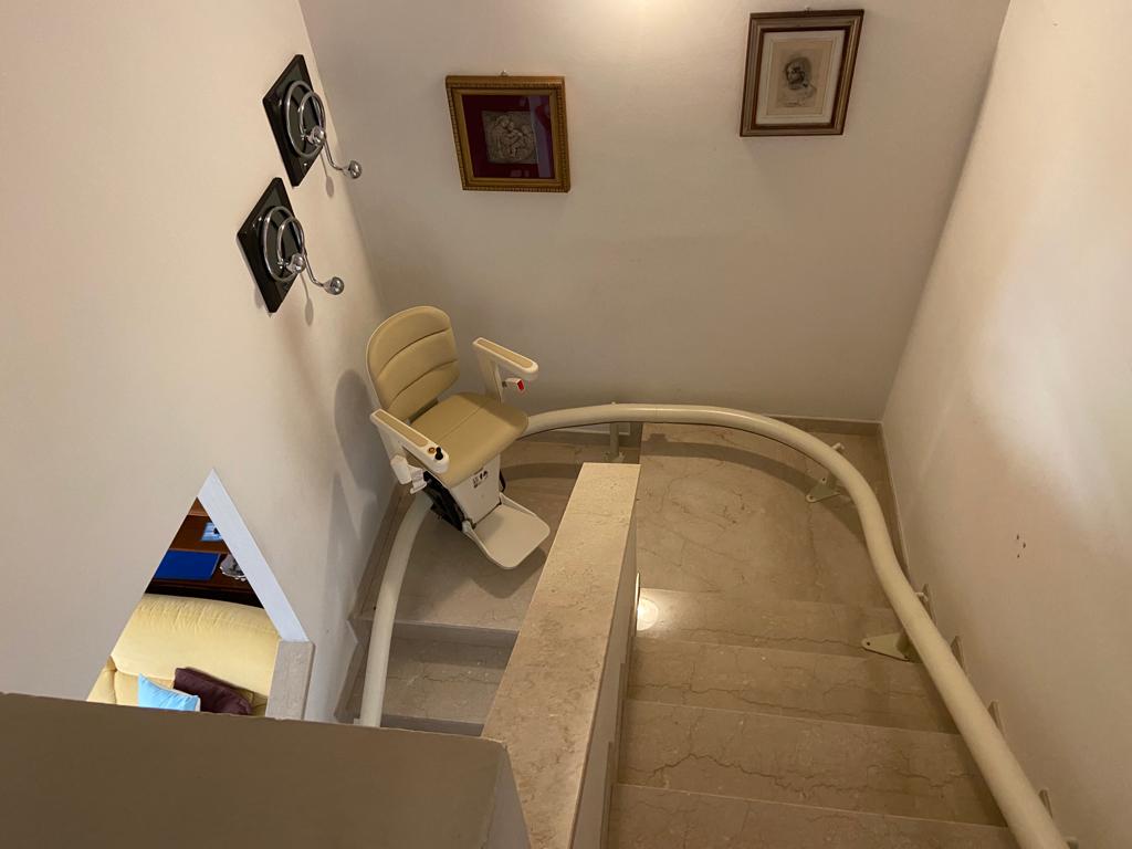 montascale_poltrona_curvilineo_freecurve_brescia00004